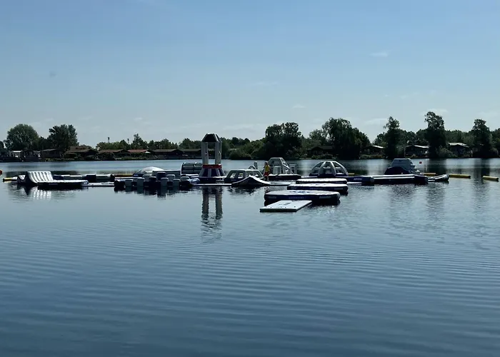 Fable Lodge Tattershall Lakes - Luxury Lakeside Lodge With Hot Tub